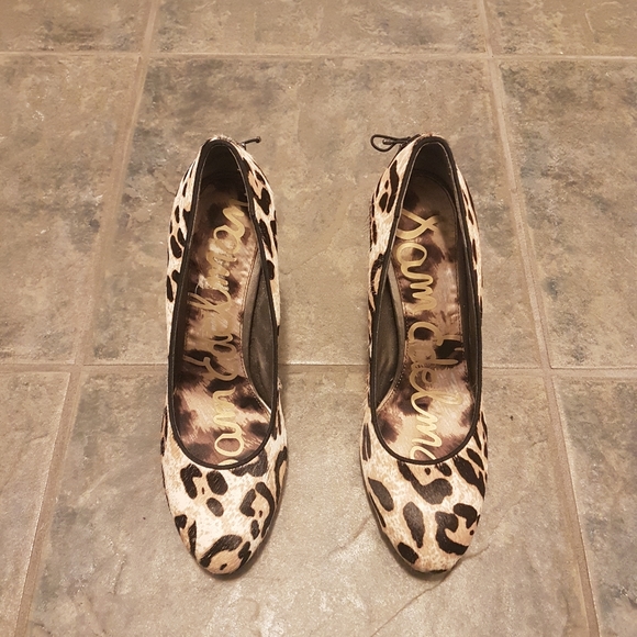 Leopard Print 4" High Heels - Picture 7 of 8